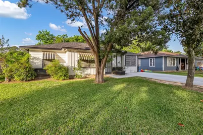 1901 Texoma Street, Baytown, TX 77520 - Photo 2