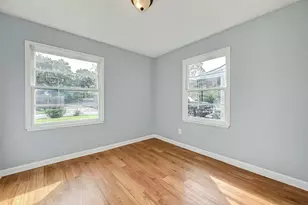 7946 Jutland Rd, Houston, TX 77033 - Photo 12