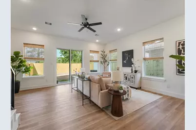 1911 Dewalt St, Houston, TX 77088 - Photo 8