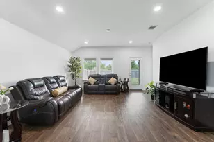 12611 NW Landon Light Ln, Houston, TX 77038 - Photo 8