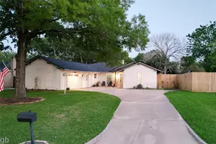 3010 Broadmoor Dr, Sugar Land, TX 77478 - Photo 40
