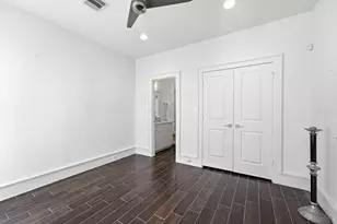 5497 Lampasas, Houston, TX 77056 - Photo 4