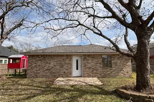 1808 Leissner St, Bay City, TX 77414 - Photo 1