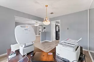 1110 Pear Tree Ln, Houston, TX 77073 - Photo 14
