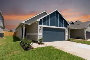 14042 Chinook Dr, Conroe, TX 77384 - Photo 2