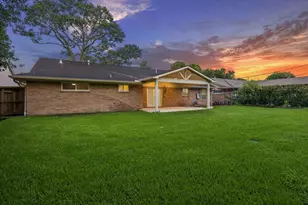 5718 Belrose Dr, Houston, TX 77035 - Photo 30