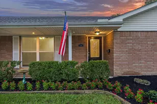 5718 Belrose Dr, Houston, TX 77035 - Photo 1