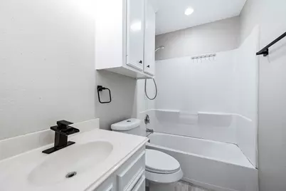 7308 Avenue R, Galveston, TX 77551 - Photo 16