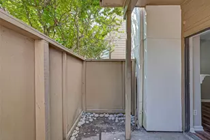 10049 Westpark Dr, Houston, TX 77042 - Photo 34