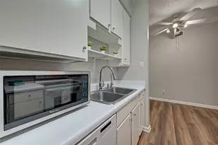 10049 Westpark Dr, Houston, TX 77042 - Photo 12