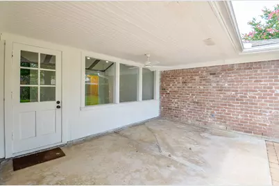 10623 Longmont Drive, Houston, TX 77042 - Photo 34