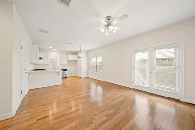 3726 Main Poplar Dr, Houston, TX 77025 - Photo 4