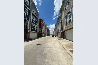 2102 Oatfield Drive, Houston, TX 77018 - Photo 4