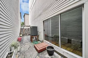 1113 W 17th St, Houston, TX 77008 - Photo 24