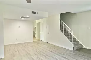 7918 Prestwood Dr, Houston, TX 77036 - Photo 8