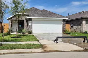 9122 Burnet Flds Dr, Baytown, TX 77521 - Photo 1