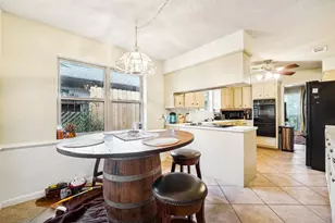 3019 Durban Dr, Houston, TX 77043 - Photo 10