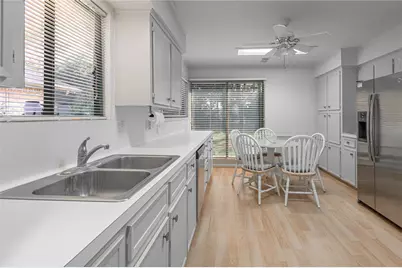 1433 Green Briar Drive, Huntsville, TX 77340 - Photo 14