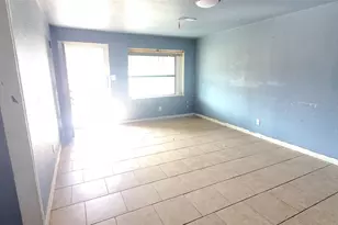 7417 Miley St, Houston, TX 77028 - Photo 2
