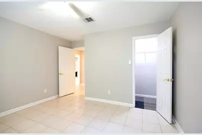 7019 Bent Branch Drive, Houston, TX 77088 - Photo 16