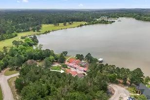 22547 Bayview Cir, Huntsville, TX 77320 - Photo 4