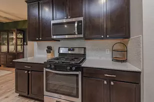 13009 Oleander Bay Ln, Texas City, TX 77568 - Photo 10