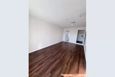 5639 Heron Drive, Houston, TX 77033 - Photo 16