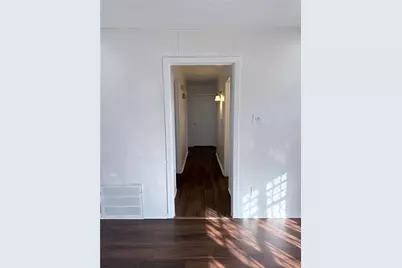 5639 Heron Drive, Houston, TX 77033 - Photo 8