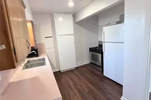 5639 Heron Dr, Houston, TX 77033 - Photo 6