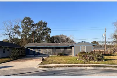 5639 Heron Drive, Houston, TX 77033 - Photo 2