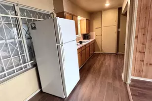 5639 Heron Dr, Houston, TX 77033 - Photo 6