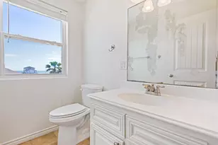 2011 Vista, Crystal Beach, TX 77650 - Photo 28