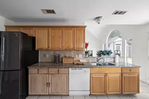 16022 Sugar Tree Dr, Houston, TX 77070 - Photo 8