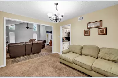 221 Wedgewood Street, Lake Jackson, TX 77566 - Photo 12