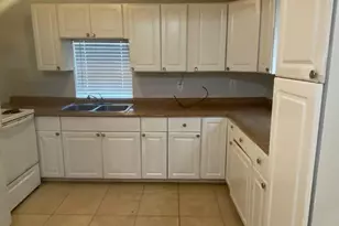 1918 Oleander Dr, La Marque, TX 77568 - Photo 4