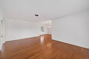 4807 Creekbend Dr, Houston, TX 77035 - Photo 10