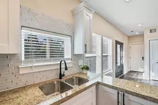 1206 S Victory Dr, Houston, TX 77088 - Photo 6