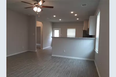 911 Cobalt Crest Lane, Houston, TX 77336 - Photo 4