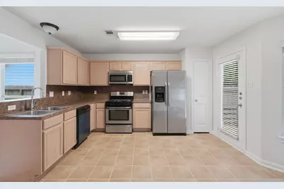 1004 Oak Glen Drive, Conroe, TX 77378 - Photo 14