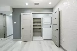 2300 Augusta Dr, Houston, TX 77057 - Photo 20