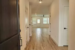 8423 Bay Rdg Cir, Baytown, TX 77523 - Photo 4