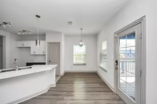 9720 Garcroft St, Houston, TX 77029 - Photo 8