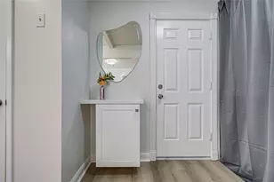 5926 Ettrick Dr, Houston, TX 77035 - Photo 10