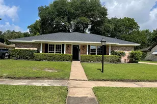 10606 Hoyte Dr, Houston, TX 77031 - Photo 1
