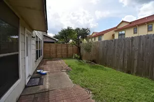 13102 N Bellaire Estates Dr, Houston, TX 77072 - Photo 32