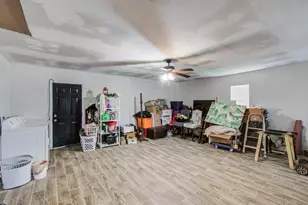 1327 Fallbrook Dr, Houston, TX 77038 - Photo 28