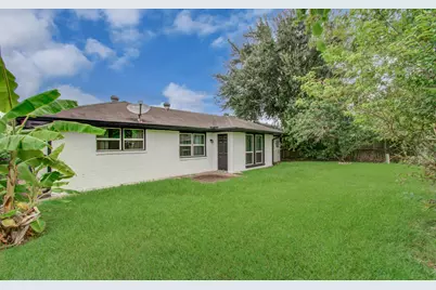 1327 Fallbrook Drive, Houston, TX 77038 - Photo 32
