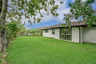 1327 Fallbrook Dr, Houston, TX 77038 - Photo 34