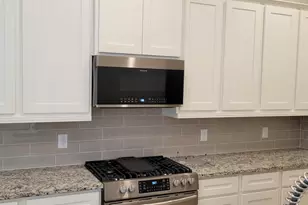 579 Dry Fork Ln, Conroe, TX 77304 - Photo 8