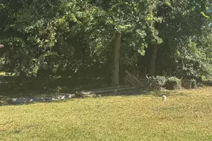 7947 Glenscott St, Houston, TX 77061 - Photo 24